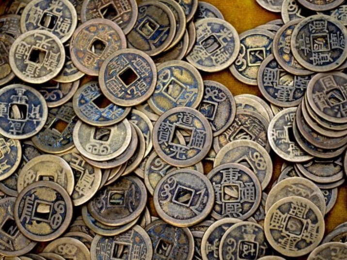 Explore Ancient Chinese Money 